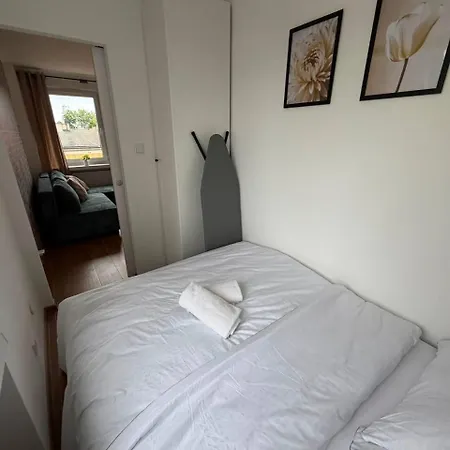 Homely By Bookinghost Apartment *