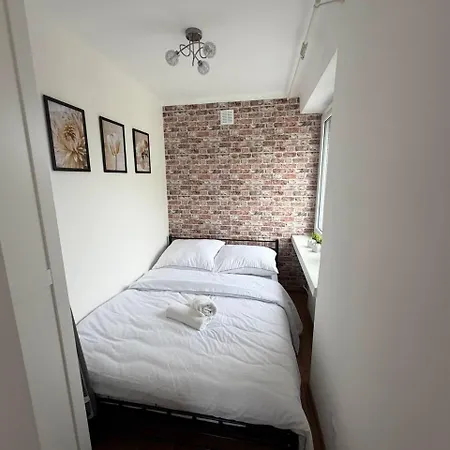 Homely By Bookinghost Apartment Czestochowa